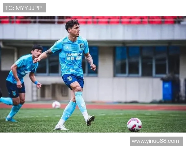 揭秘足球球星背后的营养师团队如何助力顶级运动员提升竞技状态