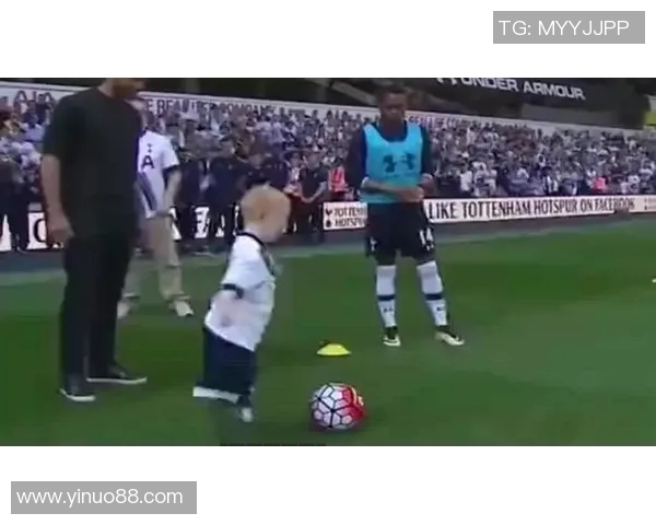 当今足球场上最具魅力与帅气的球星盘点及其个人魅力分析