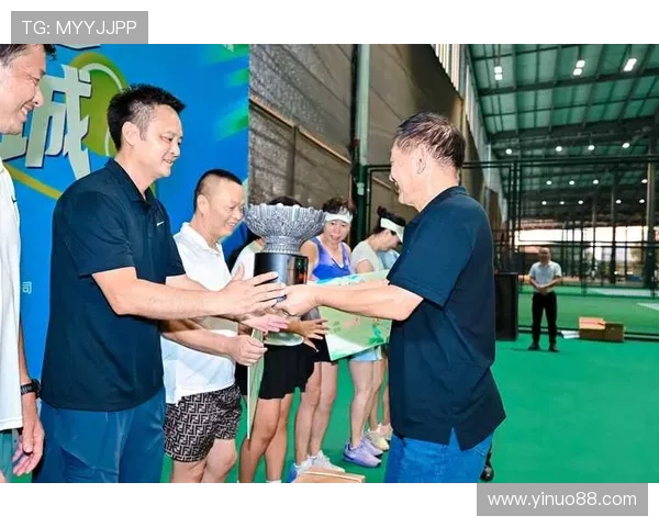 成都网球队荣登全国网球配合排行榜第三名引发热议